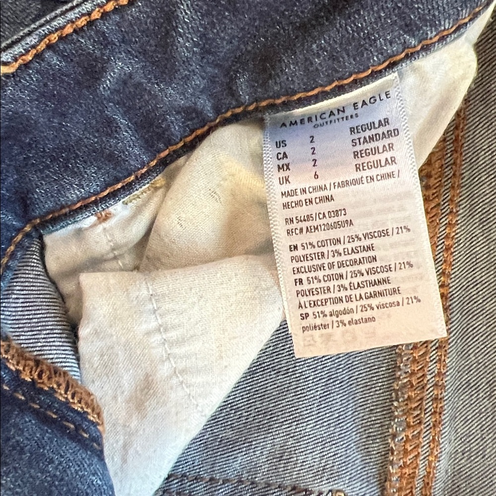 American Eagle Outfitters Women's Dark Blue and Light Jean bundle size 2 - Picture 4 of 13